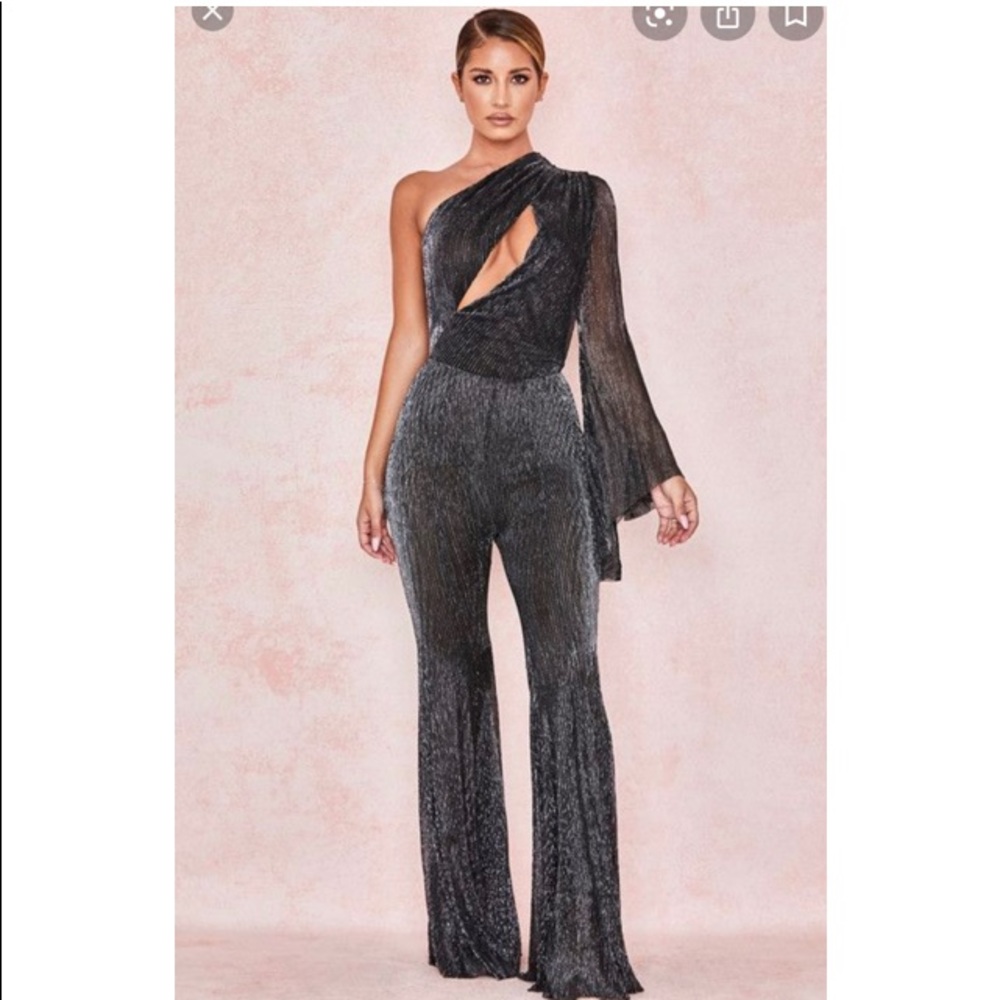 House of cb pleated set